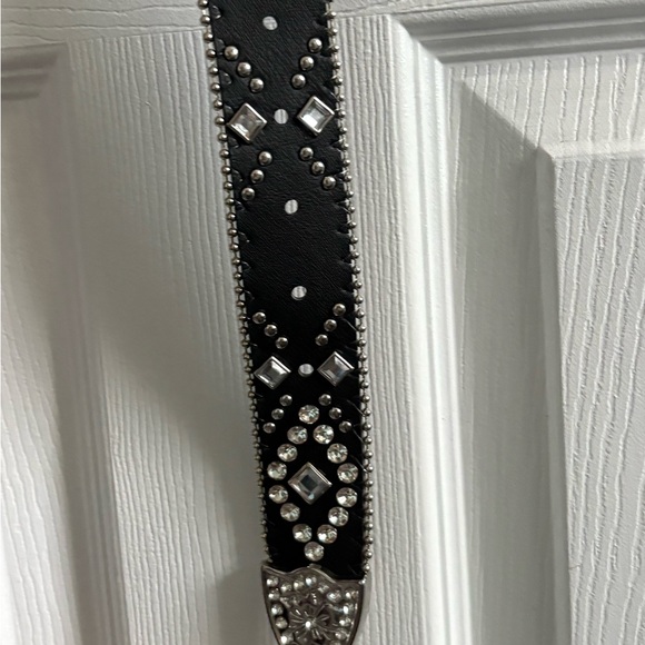 BKE Silver and Black Embellished Belt - Picture 6 of 6